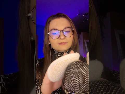 The BEST Trigger on the MIC #asmr #tingling #asmrtriggers #randomtriggers #scratching