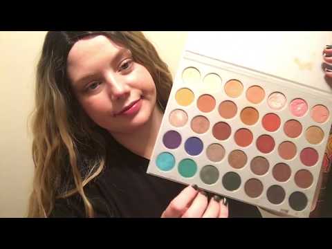 Palette Tapping ASMR