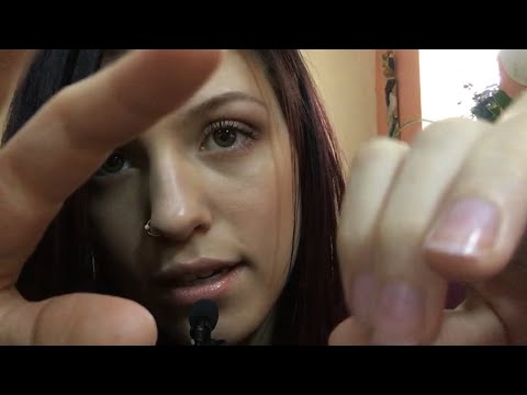 ASMR TICKLE TICKLE / CAMERA TAPPING / SLIGHT MOUTH SOUNDS
