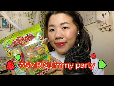 ASMR | EATING GUMMIES 🍭Chewing +Soft Whispering