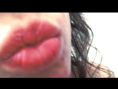 ASMR Close-up kisses
