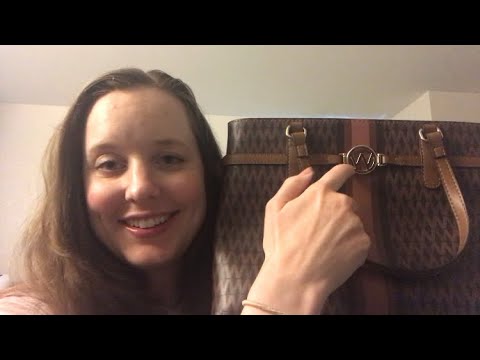 ASMR lo-fi whispering and tapping what’s in my bag👜✨