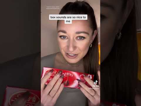 Unboxing lindor chocolate Easter egg and tapping! #lindorchocolate #chocolateeasteregg #unboxing