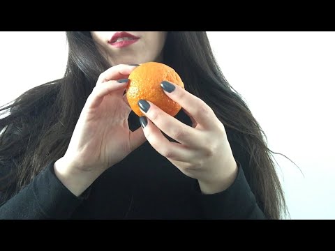 ASMR peeling and eating a tangerine