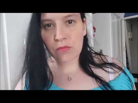 Ultimate Bitchy Asmr Artist Role Play! Fast Tapping & just being a pure BITCH!  funny / tingly
