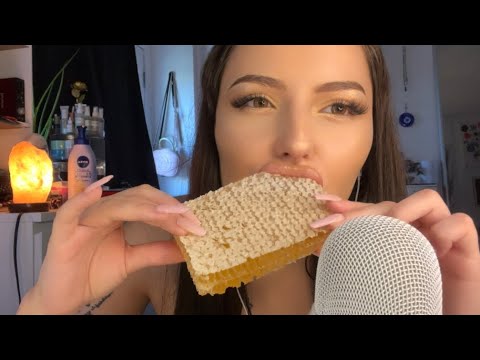 ASMR | Eating Raw Honeycomb 🍯 (STICKY MOUTH SOUNDS)