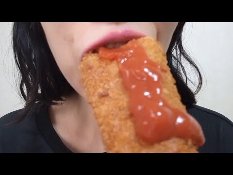 ASMR Hot dog eating,licking,mouth sounds no talking