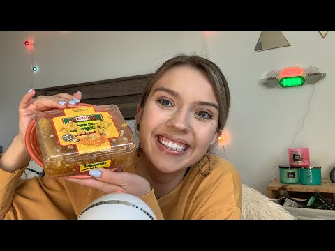 ASMR- EATING HONEYCOMB, RAW HONEY- mouth sounds, relaxing