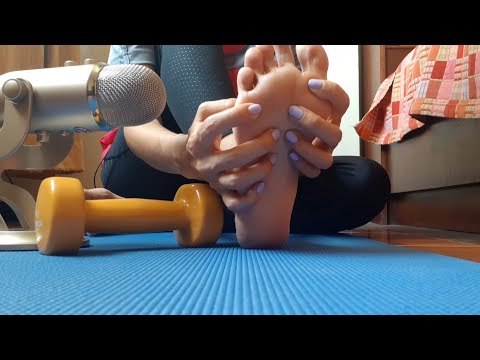 ASMR 😴 How to Scratch and gently massage your feet by yourself to relax muscles after exercising ❤