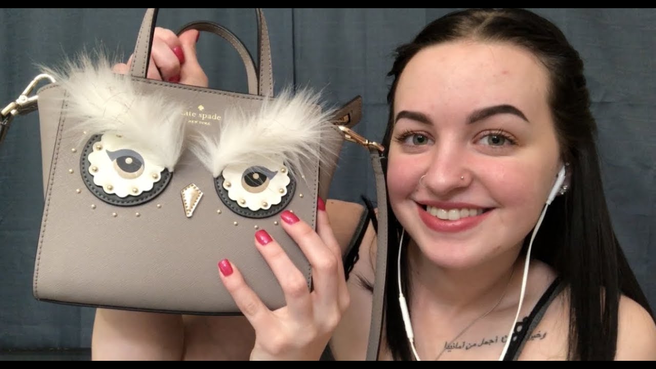 [ASMR] What's In My Purse?!