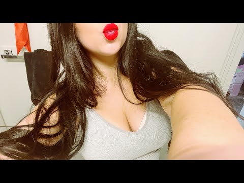 LENS LICKING & Red Lipstick