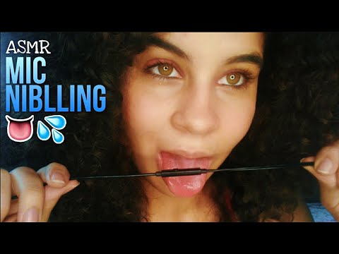 ASMR MIC NIBBLING MOUTH SOUNDS