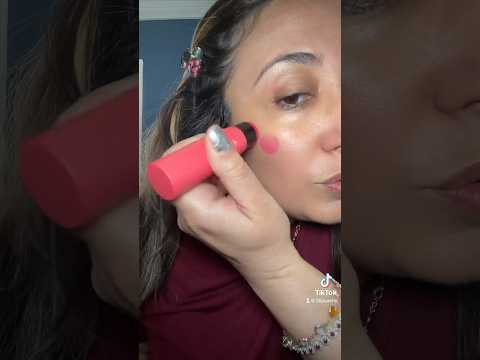 ASMR Putting on Makeup/ Fast and Aggressive #asmr #beauty #shorts