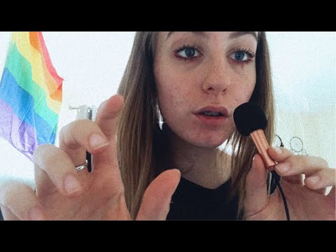asmr | hand movements and mouth sounds but i look stupid because my mic was off 🎅🏼🎅🏼🎅🏼🎅🏼🎅🏼