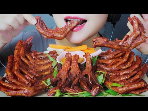 ASMR EATING SINGAPORE STYLE SPICY DUCK FEET X DUCK TONGUE , EATING SOUNDS | LINH-ASMR