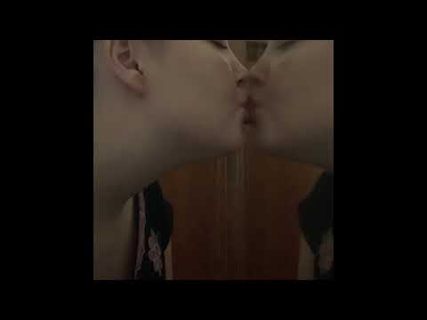 ASMR video request  kissing reflection sounds