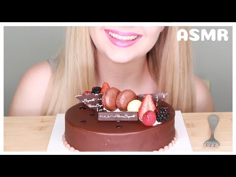 ASMR: Chocolate Cake from Paris Baguette *EATING SOUNDS* (no talking)