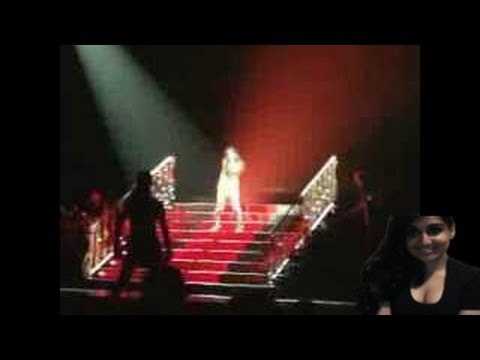 SELENA GOMEZ FALLS OFF THE STAGE WHILE PERFORMING OMG MOMENT! -  my thoughts