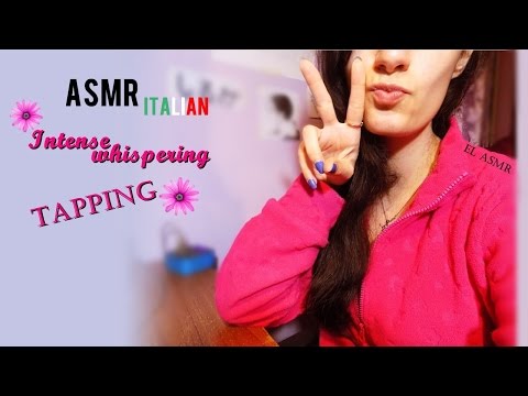 ASMR (italian♥) Intense whispering and soft Tapping ♡