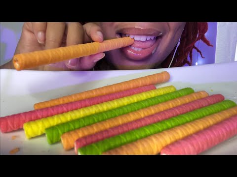 ASMR | crunchy froot loop cereal straws