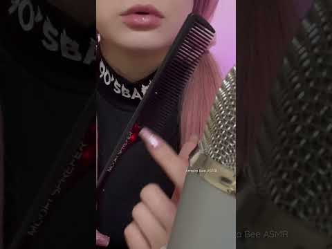 ASMR gum chewing and combing your hair 💗 #gumchewing #chewingsounds #chewinggum