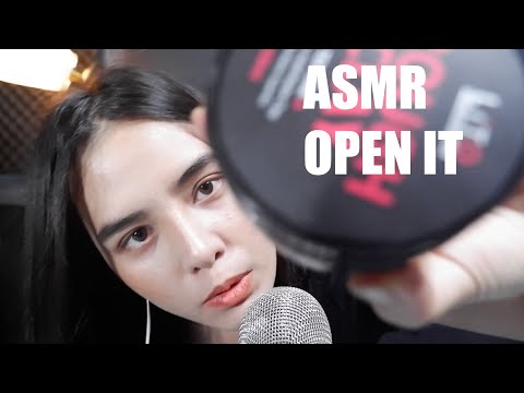(LOUD)doing disgusting tongue play at the end ASMR tingles