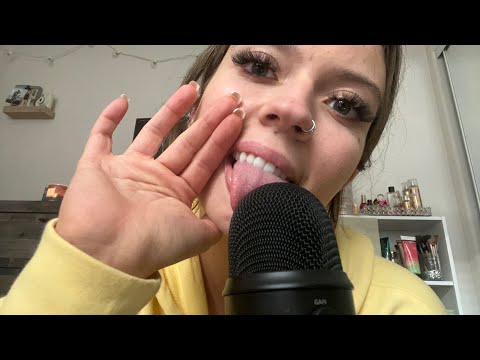 ASMR| MOUTH SOUNDS TO LENSE LlCKING TRIGGERS/TINGLY TONGUE SOUNDS