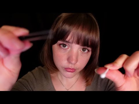 ASMR 💤 You have something in your eye! Let me help you! 💤 Roleplay, Personal attention