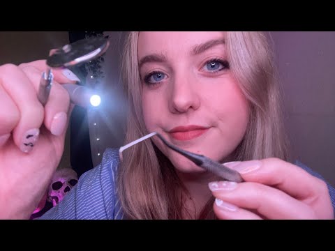 ASMR | Reassuring Dentist Role Play ✨   [Personal Attention, Light Triggers & Gloves]