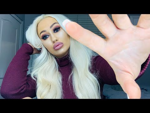 ASMR - Hand Movements and Candy💚