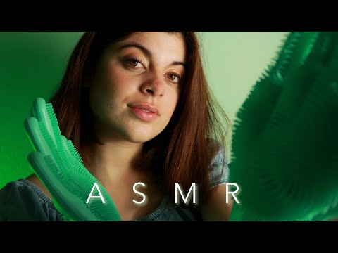 MI RILASSO CON UN VOSTRO REGALO | Guanti in silicone | ASMR ITA