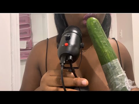 SUCKING & EATING A CUCUMBER 🥒 ASMR TONGUE FLUTTER