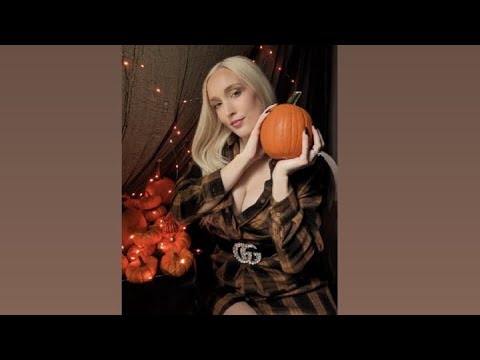 🍂🎃🍏ASMR Fall Trigger Words🍂☕🎃up-close hand movements and tapping on random items🏚️✨
