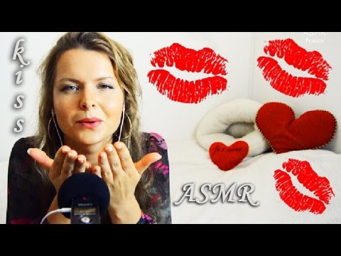 ASMR KISS SOUNDS / kissing ear to ear / FRANÇAIS / Whisper French