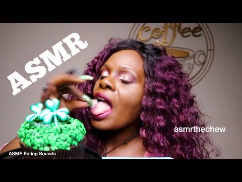 Best Mouth Sounds ASMR Eating Sound/Butter Cream Cup Cake☘️☘️☘️
