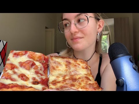 EATING PIZZA 🍕+ patatine🍟 (mukbang asmr ita)|| Luvilè ASMR