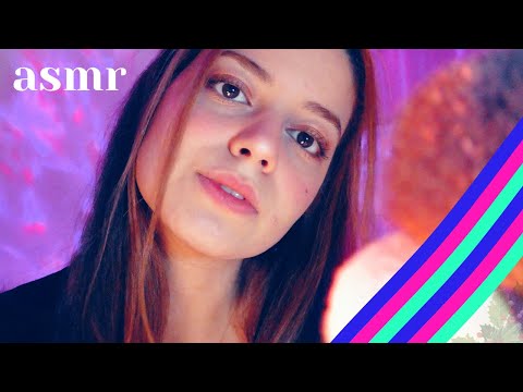 ASMR FR : je te maquille pour Noël en chuchotant tout proche ! (pleins de triggers pour se reposer)