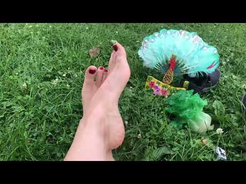ASMR Bare feet in grass