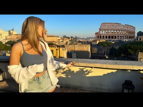 ASMR Colosseum View apartment 🇮🇹 - tapping / scratching