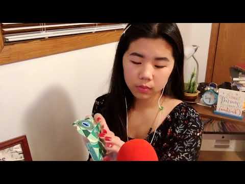 ASMR //TAPPING, Unwrapping paper