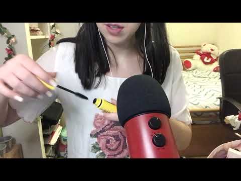 ASMR Tapping On My Makeup || Tapping, Scratching And Whispering.