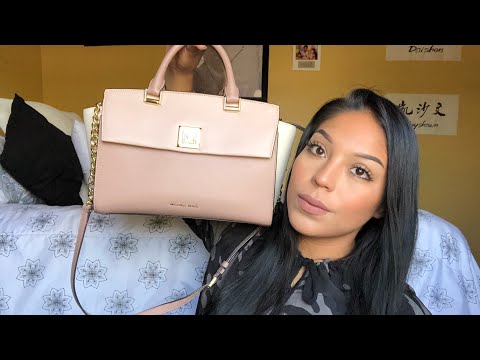ASMR WHATS IN MY BAG/PURSE 👜