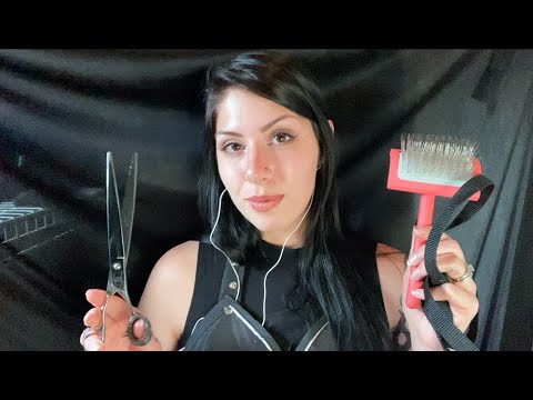 ASMR What's in my grooming bag? (trigger assortment)