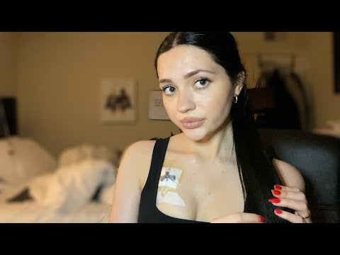 ASMR| RELAXING HAIR PLAYING WITH LIGHT WHISPERS