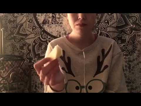 ASMR ~ Sharing my Apple’s with you! // Chewing Sounds