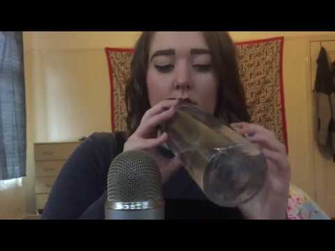 ASMR🌸 Water in Bottle Sounds💦 and Tapping Sounds💅🏻