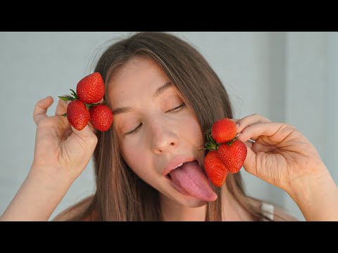 Eating strawberries Soothing sounds of chewing strawberries: ASMR for deep relaxation