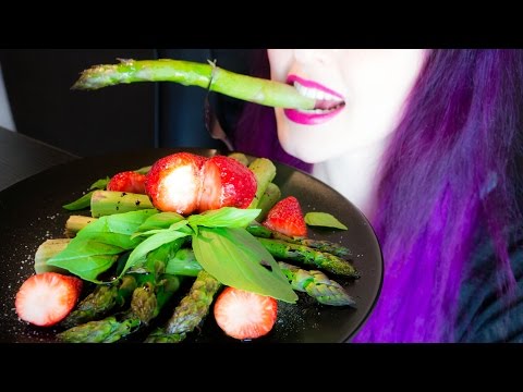 ASMR: Very Crunchy Green Asparagus & Strawberry Salad ~ Relaxing Eating Sounds[No Talking | Vegan] 😻