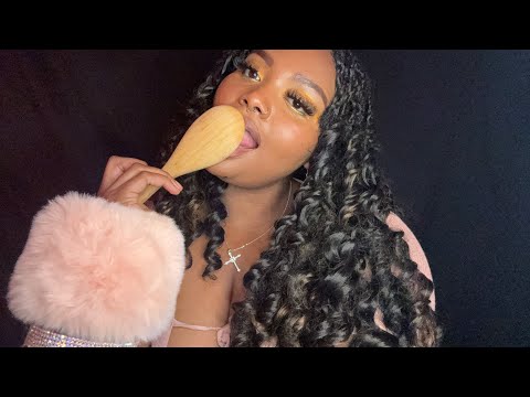 Asmr- Eating your face with a wooden spoon 😋🥄