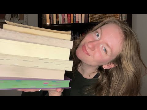 ASMR | Cozy Book Chitchat and Up Close Whispers (Personal Attention, Book Tapping) ☺️